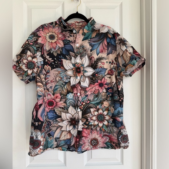 Other - Men's Floral Burst Casual Shirt